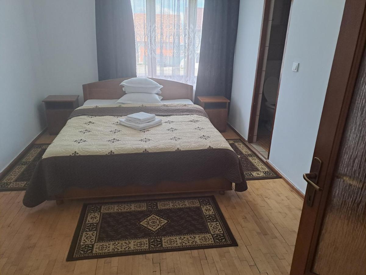 Pensiunea Rednic Lenuta Giulesti Esterno foto